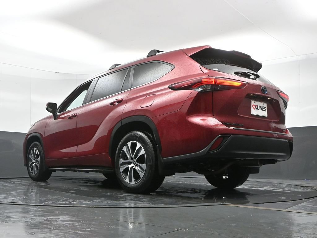 Used 2024 Toyota Highlander XLE image 51