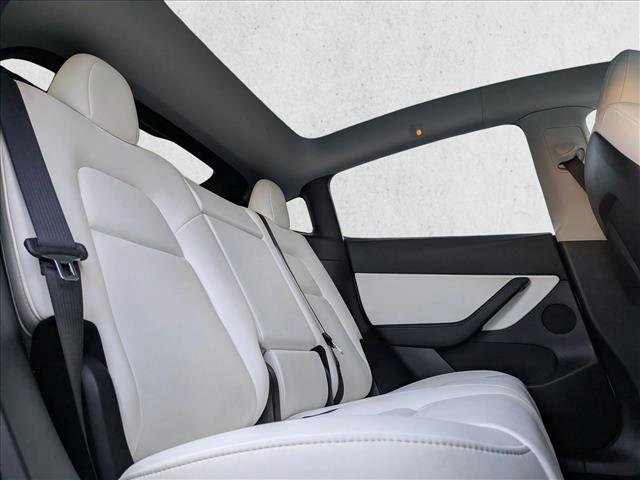 Used 2021 Tesla Model Y Long Range image 22