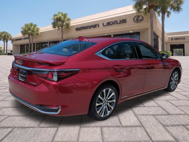 Used 2019 Lexus ES 300h w/ Premium Package FWD image 4