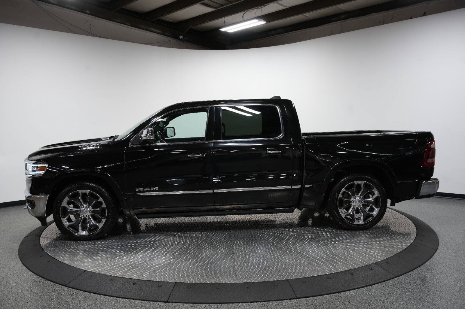 Used 2019 RAM 1500 Limited AWD/4WD image 8