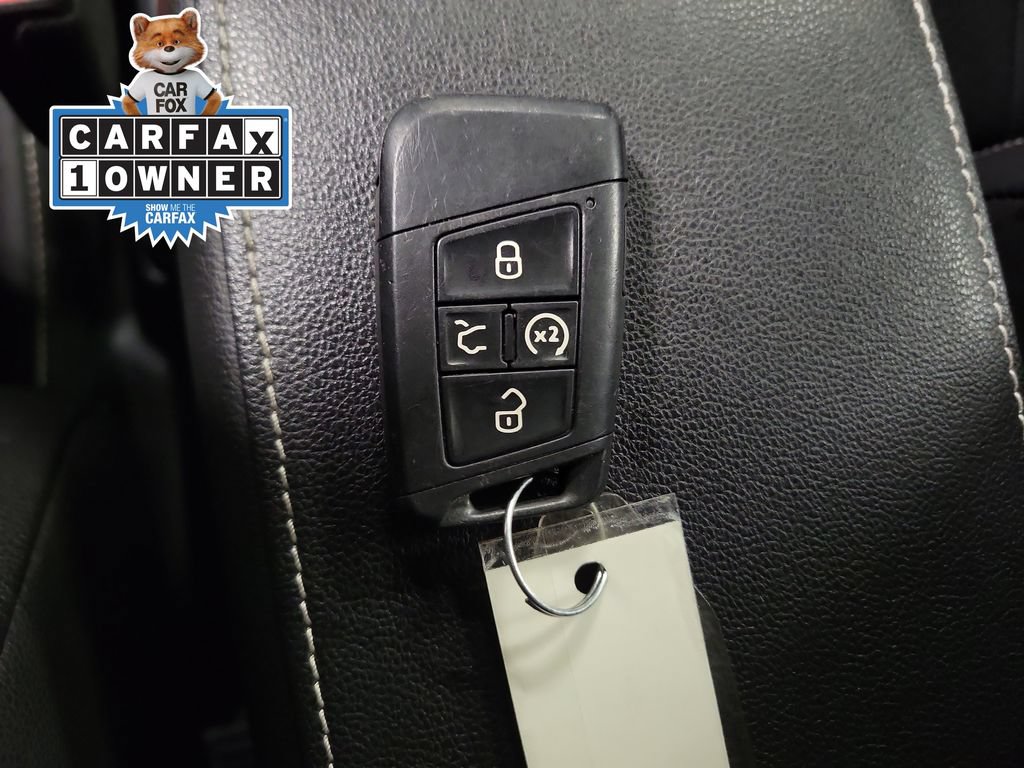 Used 2022 Volkswagen Tiguan SE R-Line FWD image 19