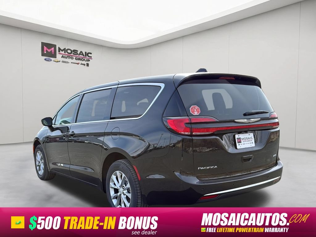 New 2026 Chrysler Pacifica Select AWD/4WD image 5