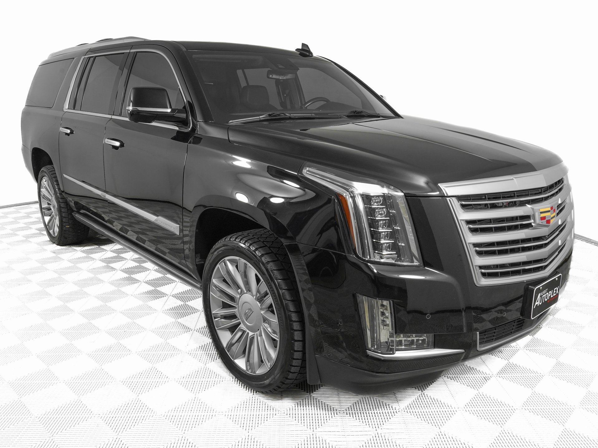 Used 2020 Cadillac Escalade ESV Platinum image 3