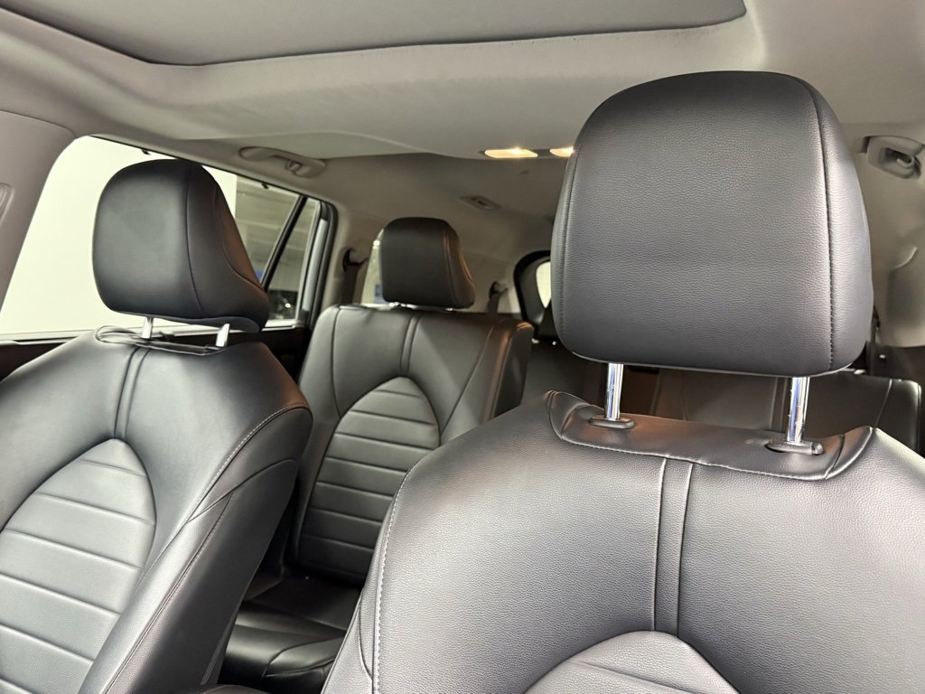 Used 2024 Toyota Highlander LE image 19