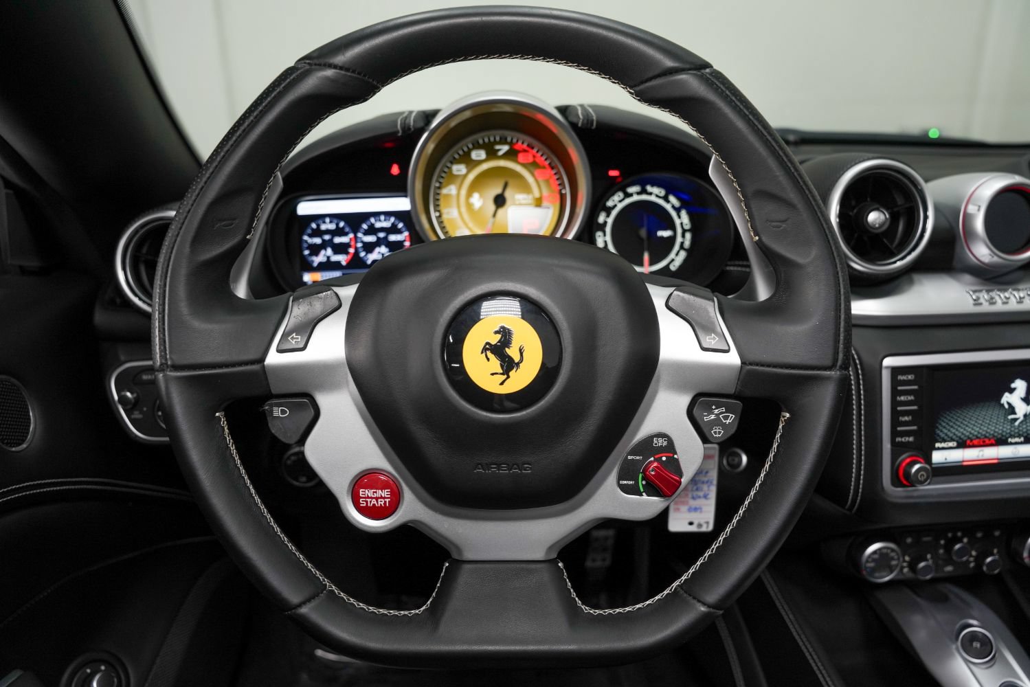 Used 2016 Ferrari California T RWD image 45