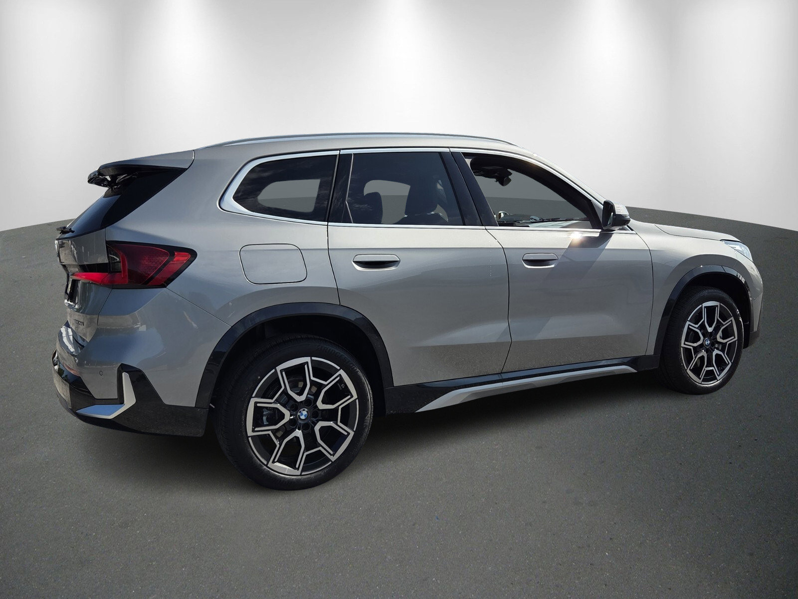 New 2026 BMW X1 xDrive28i w/ Technology Package image 7