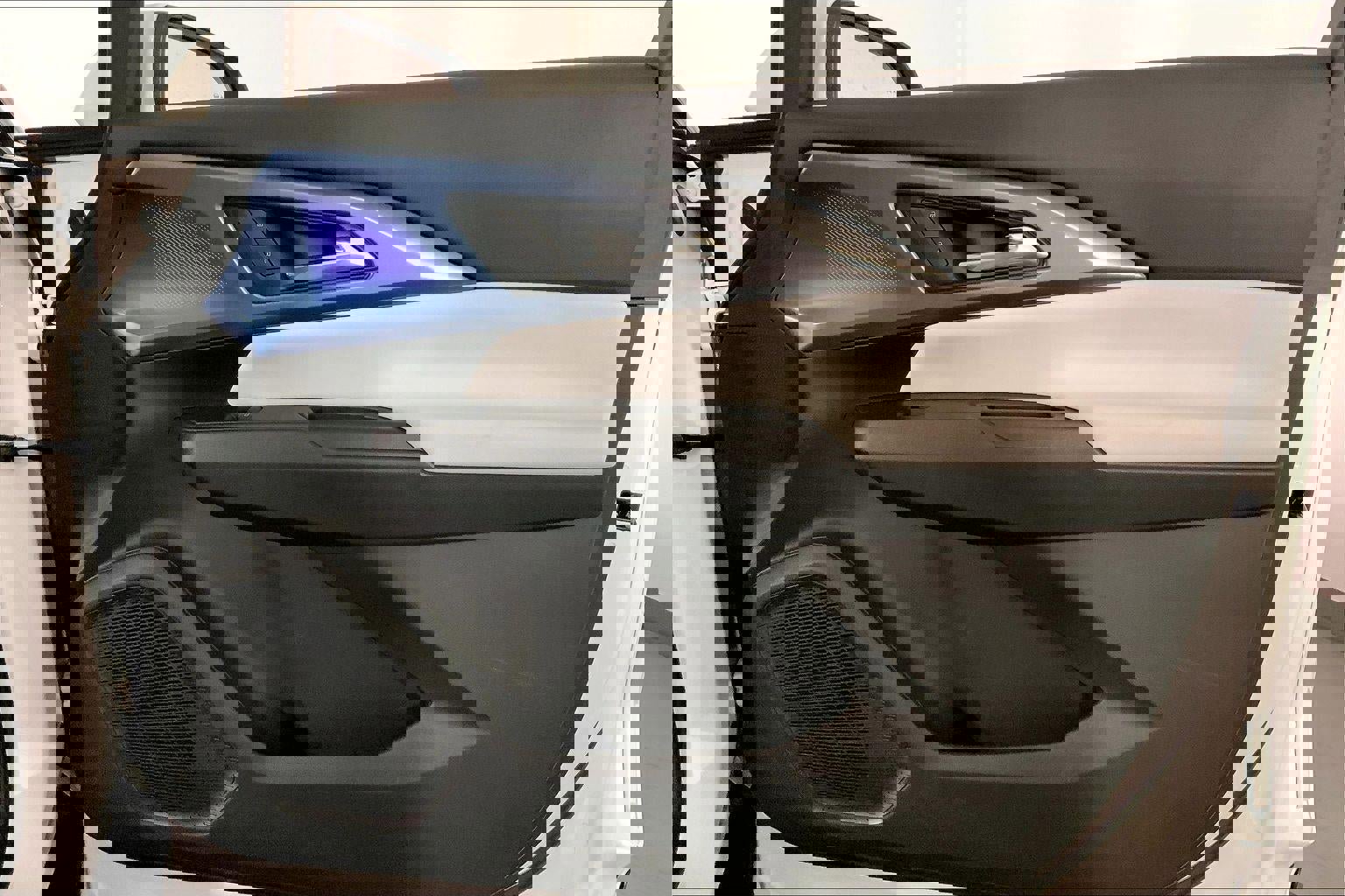 Used 2025 Chevrolet Equinox EV LT FWD image 25