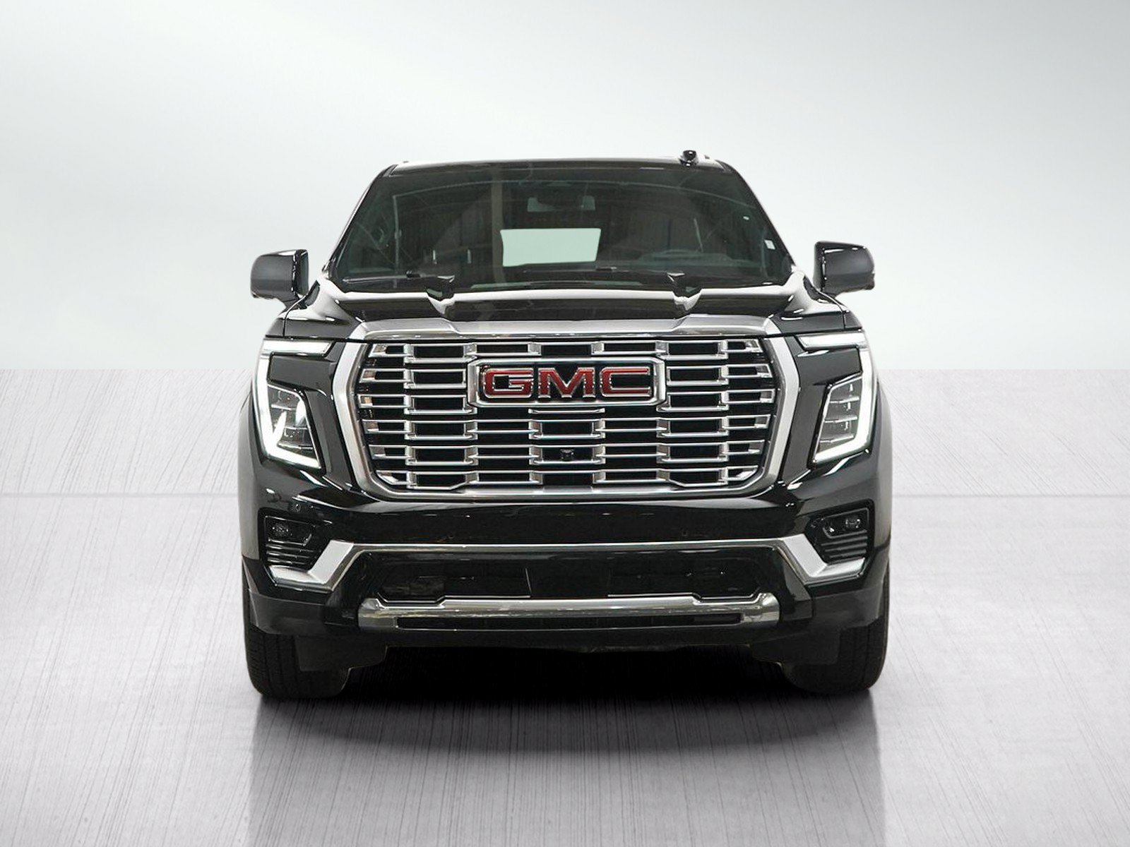 Used 2025 GMC Yukon Denali w/ Sun & Power Step Package AWD/4WD image 9