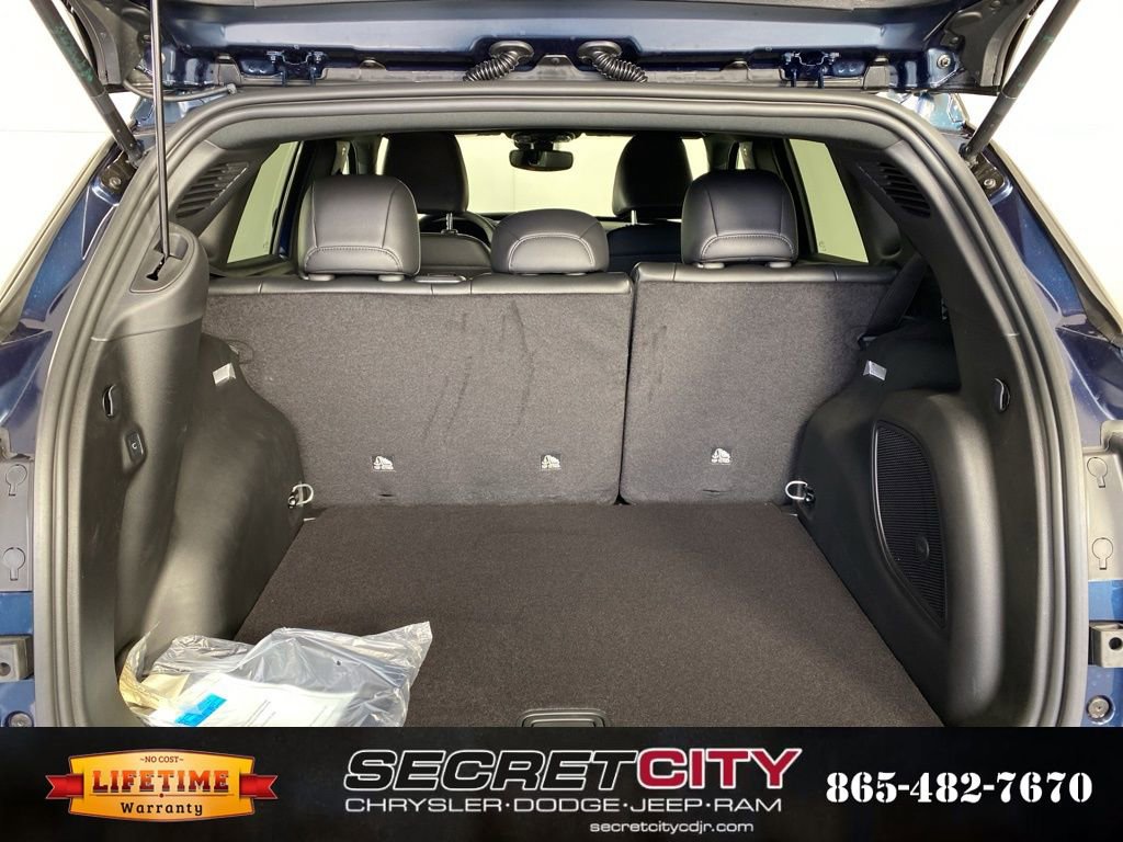 New 2026 Jeep Compass Trailhawk w/ Sun, Sound & Navigation Group image 31