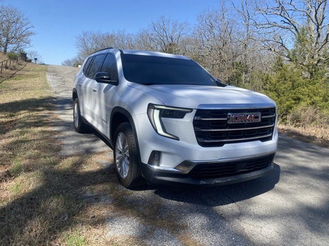 Used 2025 GMC Acadia Elevation w/ Elevation Premium Package image 11