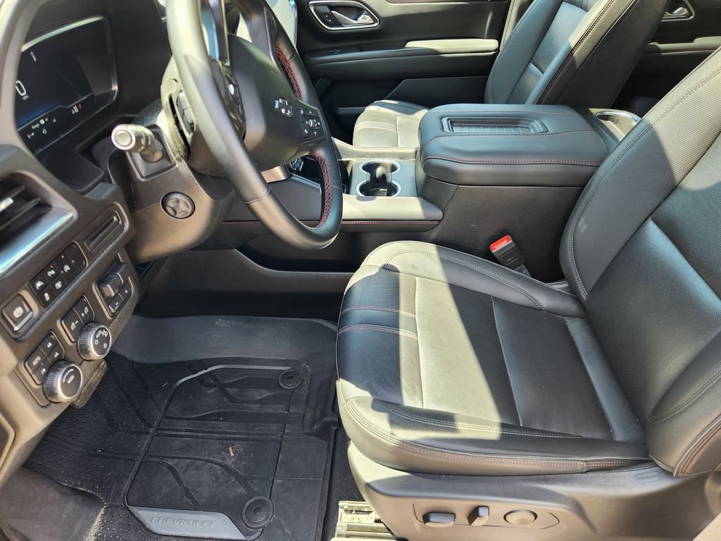 Used 2024 Chevrolet Tahoe RST w/ Luxury Package AWD/4WD image 9