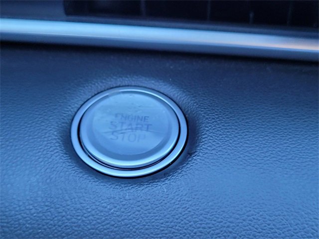 Used 2025 Hyundai Elantra Blue image 20