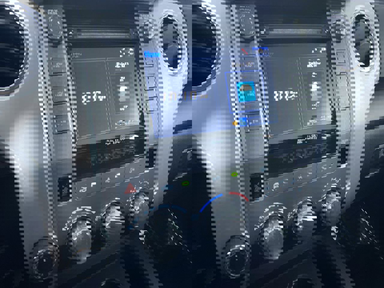 Used 2017 Toyota Tundra SR5 w/ SR5 Upgrade Package AWD/4WD image 5