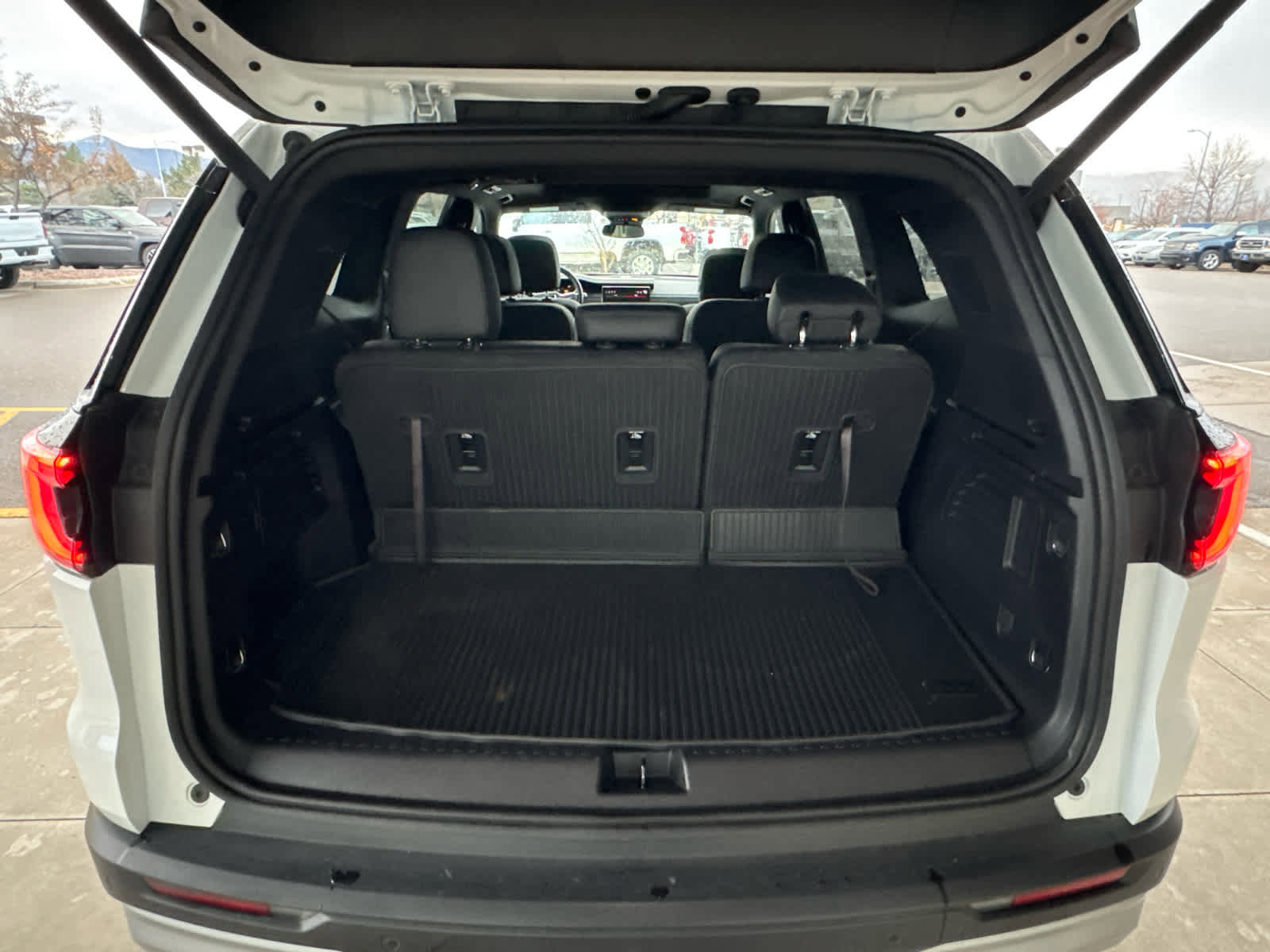 Certified 2024 GMC Acadia Elevation w/ LPO, Floor Liner Package image 32