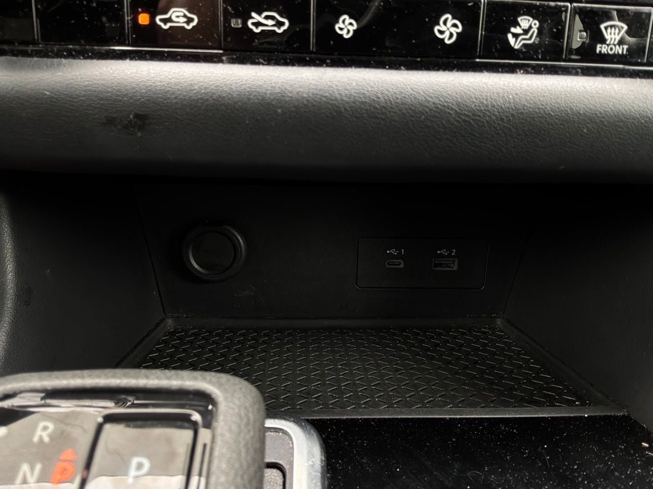Used 2025 Nissan Pathfinder SV FWD image 27