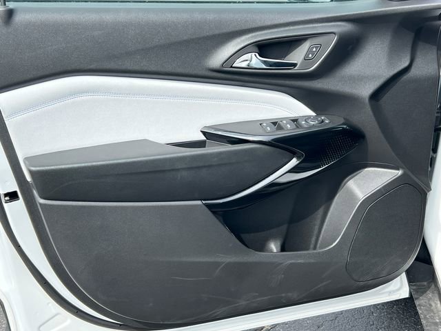 New 2026 Chevrolet Trax LT w/ Driver Confidence Package FWD image 11