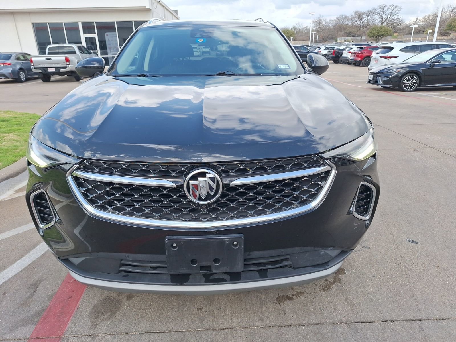 Used 2022 Buick Envision Avenir w/ Safety Package image 9