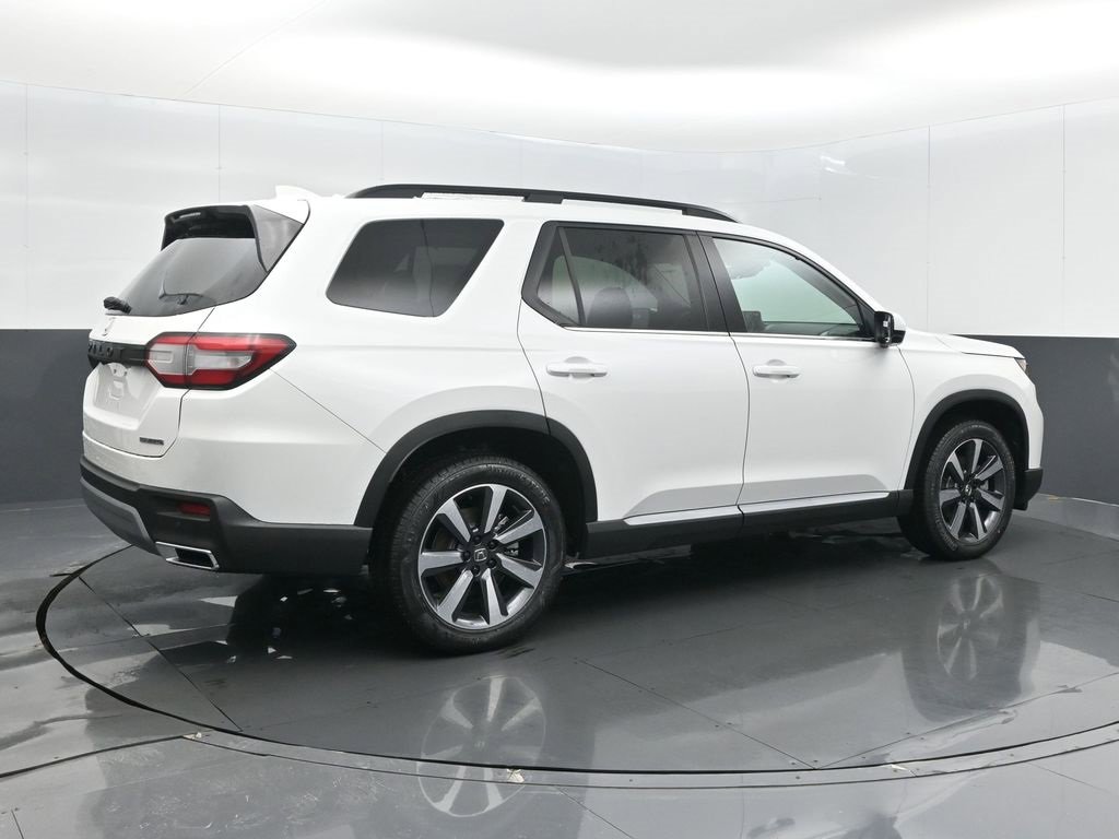 New 2025 Honda Pilot Touring image 22