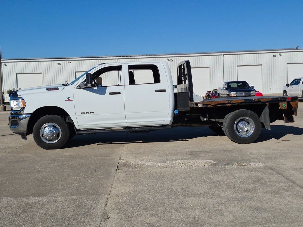 Used 2022 RAM 3500 Tradesman w/ Chrome Appearance Group AWD/4WD image 4
