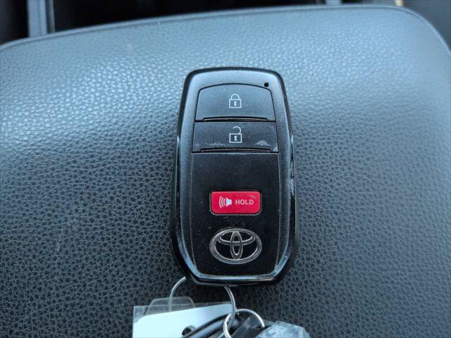 Certified 2024 Toyota Tacoma SR AWD/4WD image 26