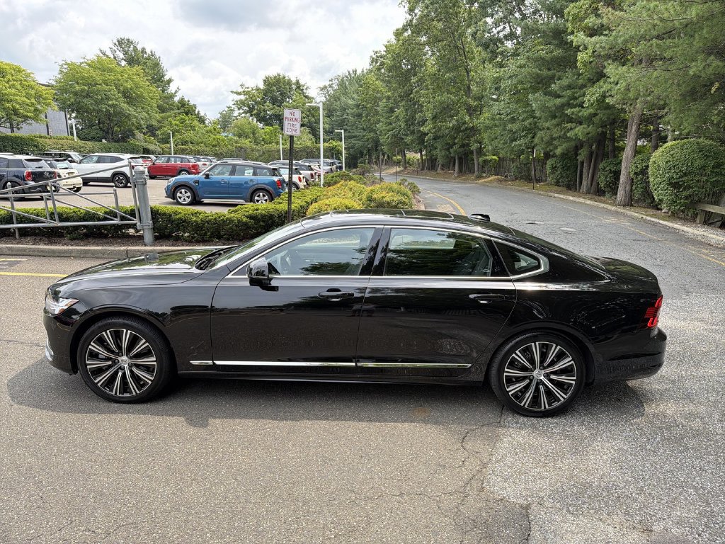 Used 2025 Volvo S90 B6 Plus AWD/4WD image 11