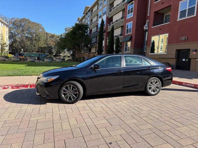 Used 2017 Toyota Camry SE FWD image 5