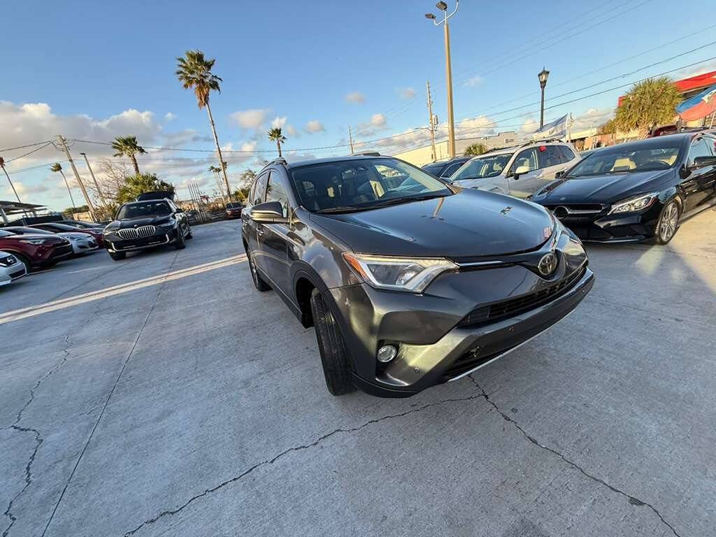 Used 2017 Toyota RAV4 XLE FWD image 14