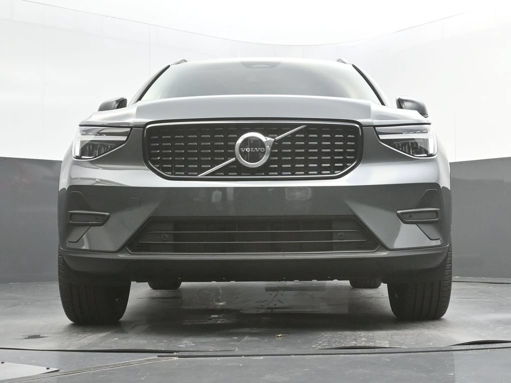 New 2026 Volvo XC40 B4 Core w/ Protection Package Premier FWD image 38