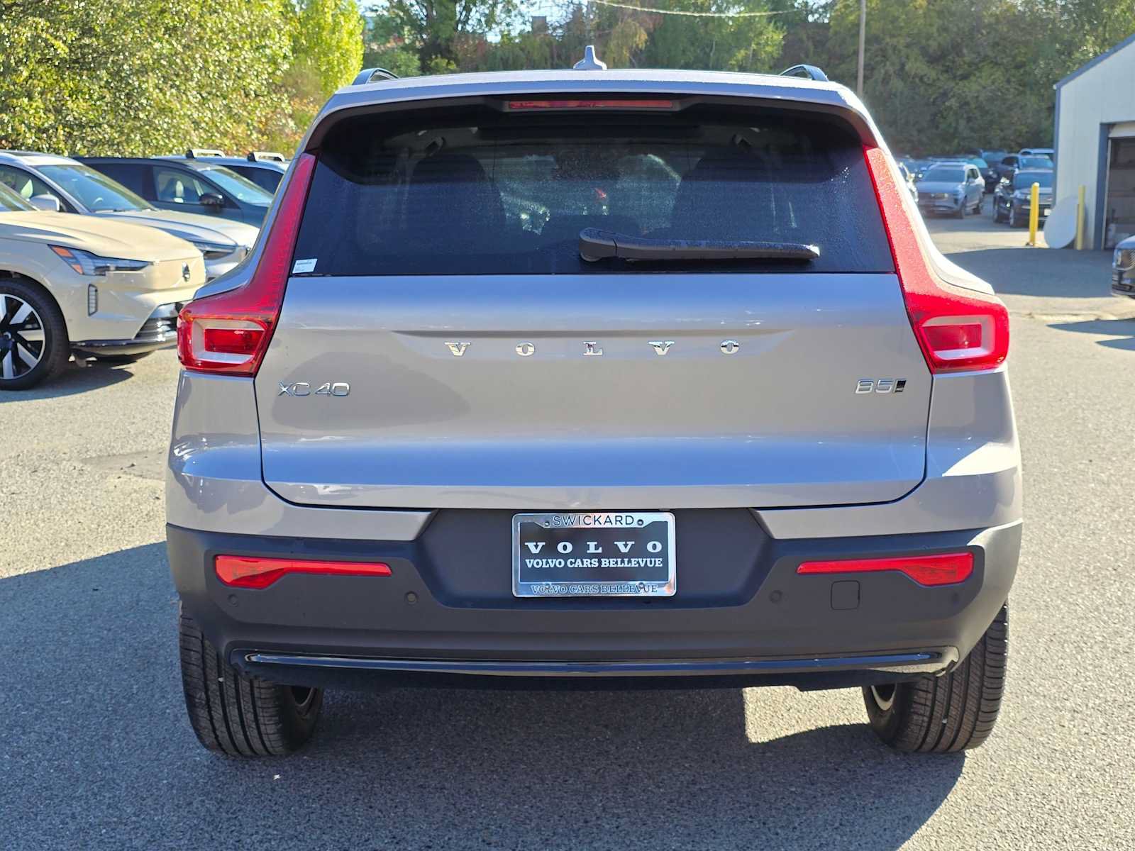 New 2026 Volvo XC40 B5 Plus w/ Protection Package Premier AWD/4WD image 4
