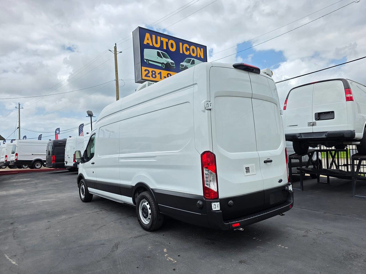 Used 2020 Ford Transit 350 148 High Roof Extended RWD image 2