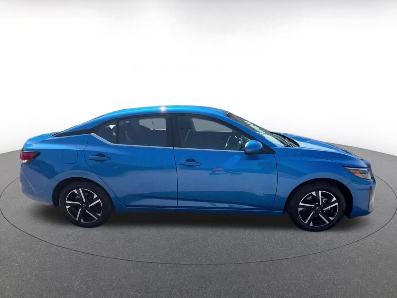Used 2025 Nissan Sentra SV FWD image 16