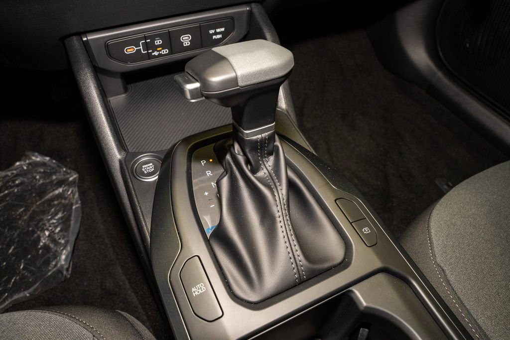 New 2025 Kia K4 LXS image 16