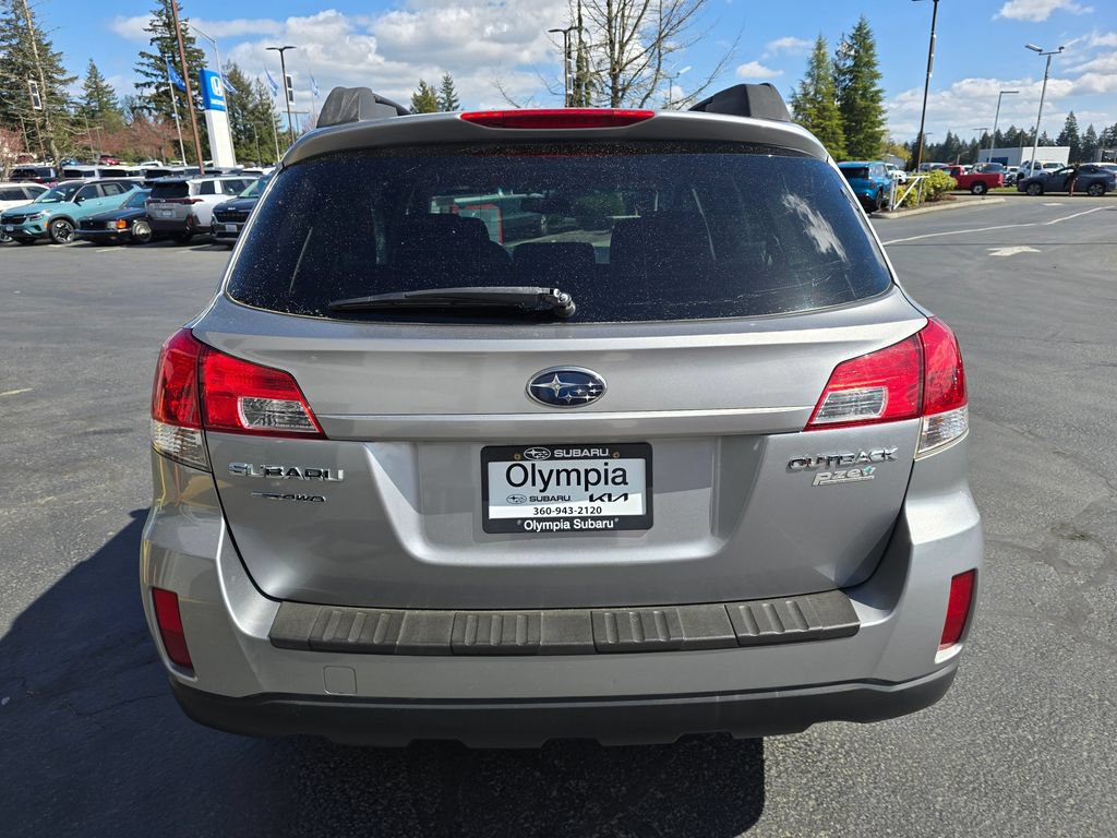 Used 2010 Subaru Outback 2.5i Premium AWD/4WD image 5