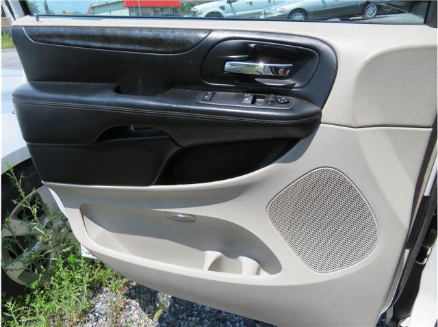 Used 2013 RAM C/V Tradesman FWD image 10