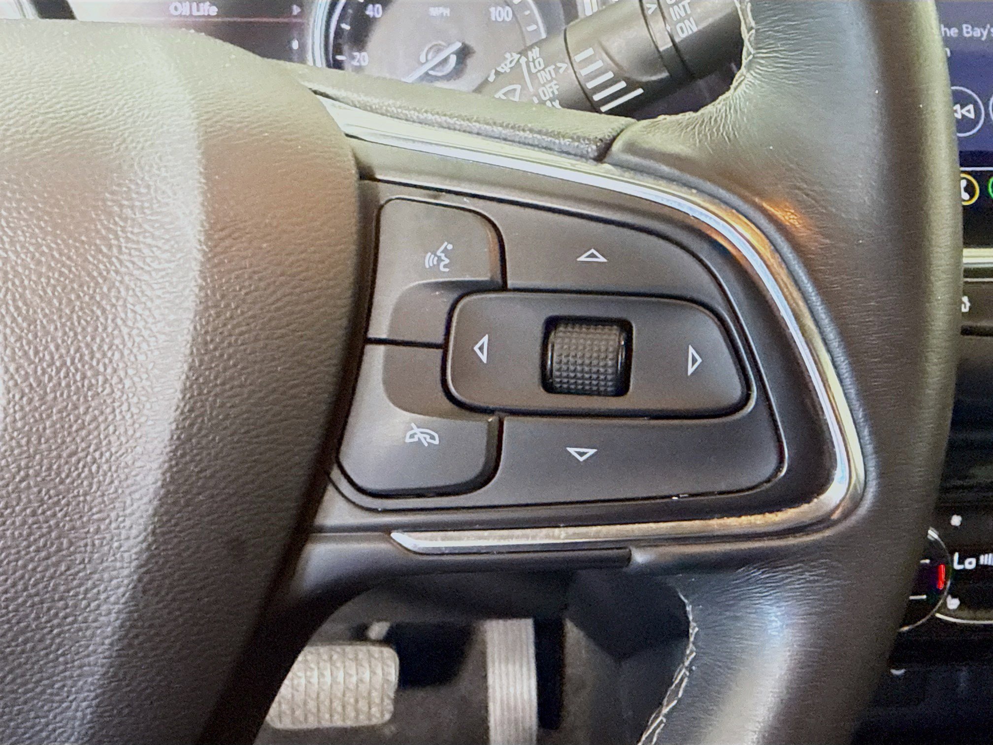 Used 2023 Buick Encore GX Select w/ Sport Touring Package FWD image 15