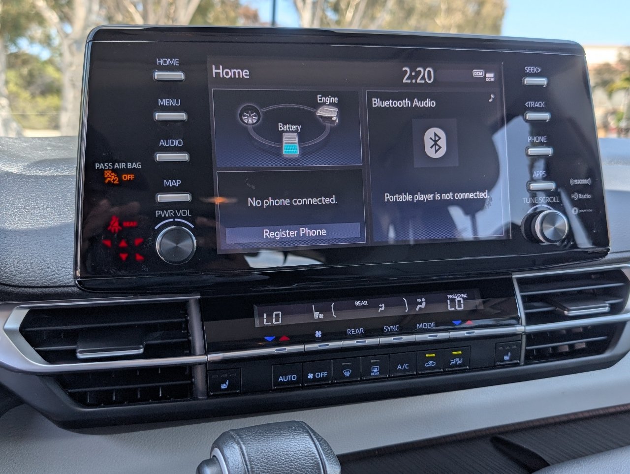 Used 2023 Toyota Sienna XLE FWD image 18
