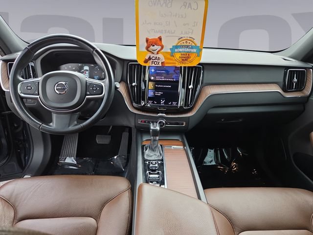 Used 2021 Volvo XC60 T6 Momentum AWD/4WD image 12