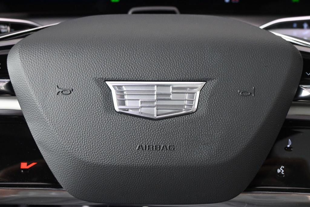 New 2027 Cadillac Vistiq Sport w/ LPO, Floor Liner Package AWD/4WD image 34
