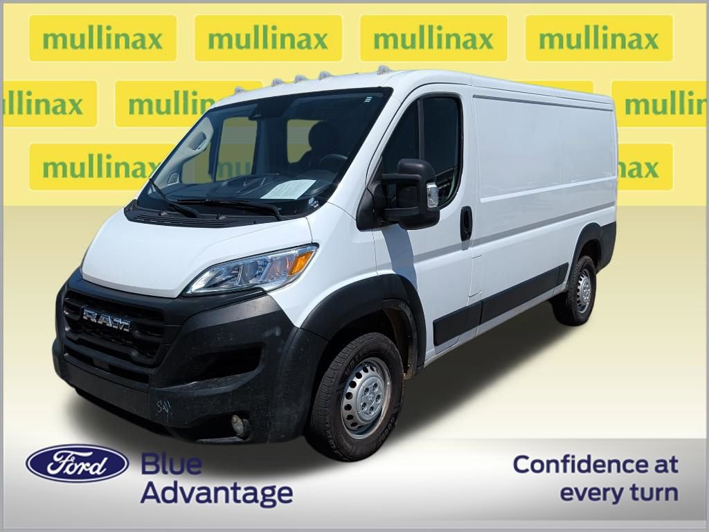 Used 2025 RAM ProMaster 2500 w/ Convenience Group FWD image 2