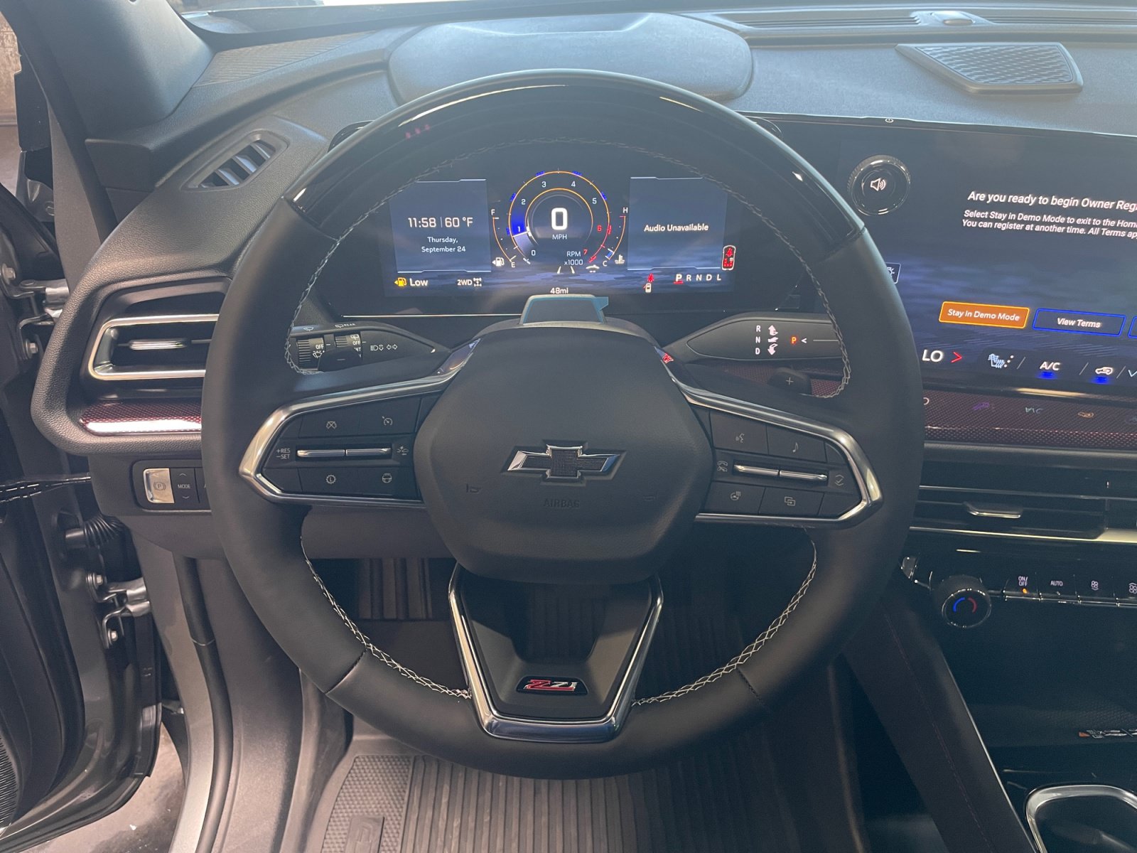 New 2026 Chevrolet Traverse Z71 w/ Enhanced Driving Package AWD/4WD image 9