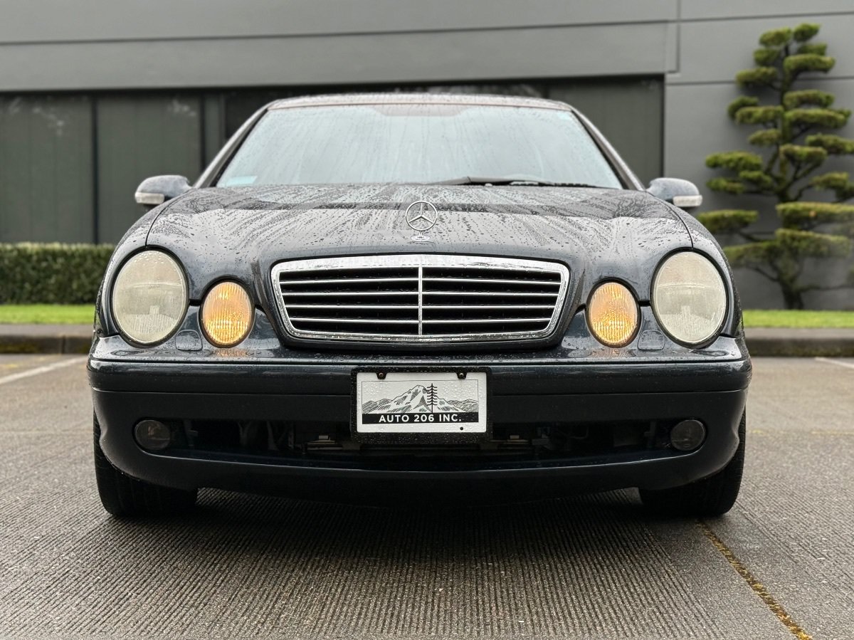 Used 2001 Mercedes-Benz CLK 430 Coupe image 9