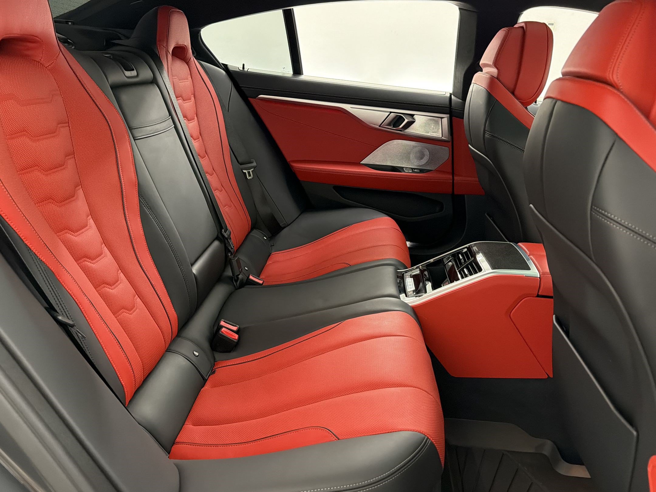 Certified 2025 BMW M850i xDrive AWD/4WD image 30