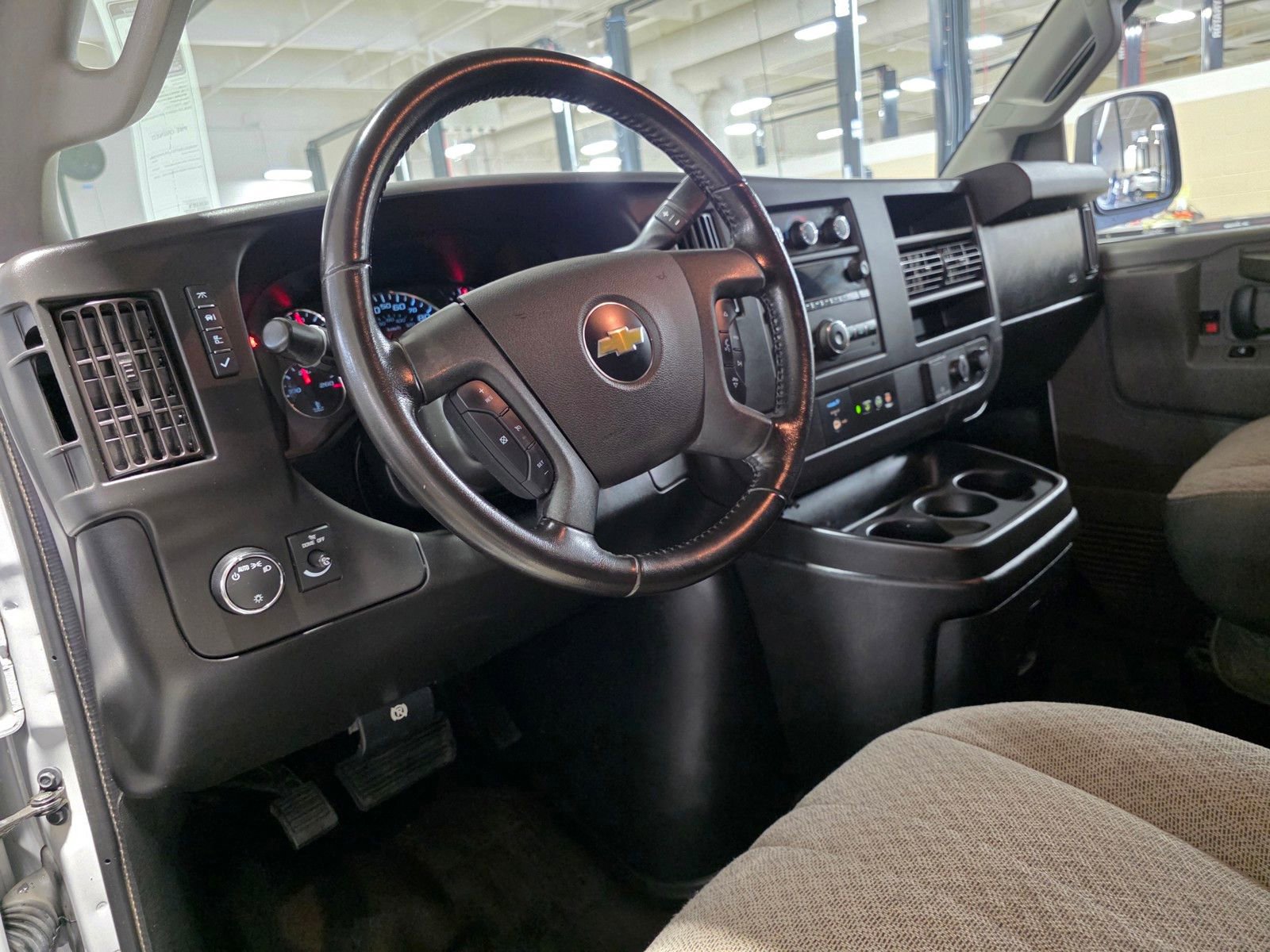 Used 2021 Chevrolet Express 2500 w/ Driver Convenience Package image 25