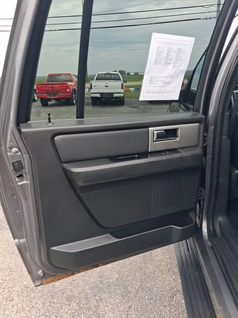 Used 2013 Ford Expedition EL Limited AWD/4WD image 22