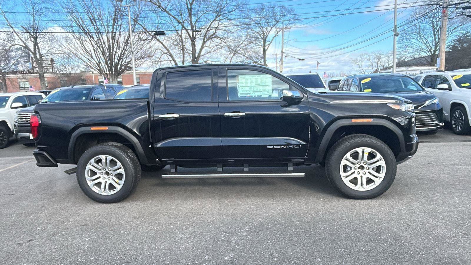 New 2026 GMC Canyon Denali image 9