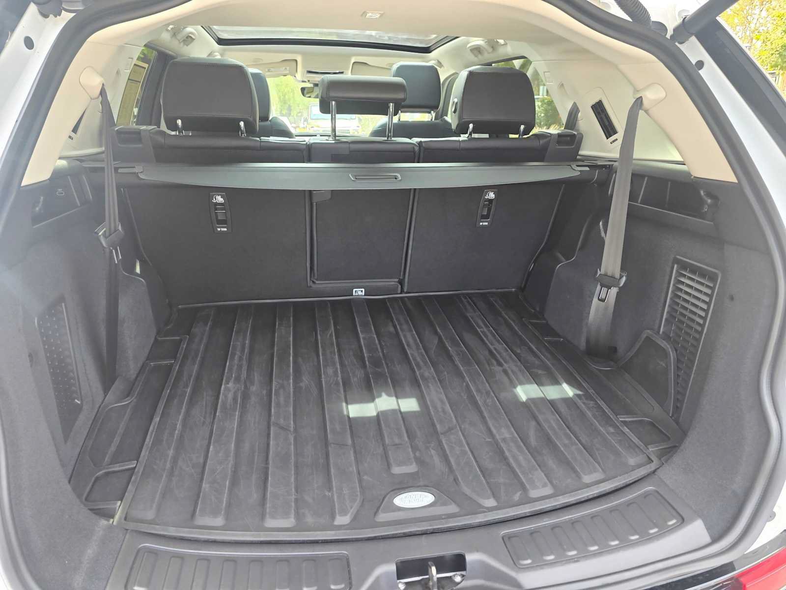 Used 2025 Land Rover Discovery Sport S AWD/4WD image 14