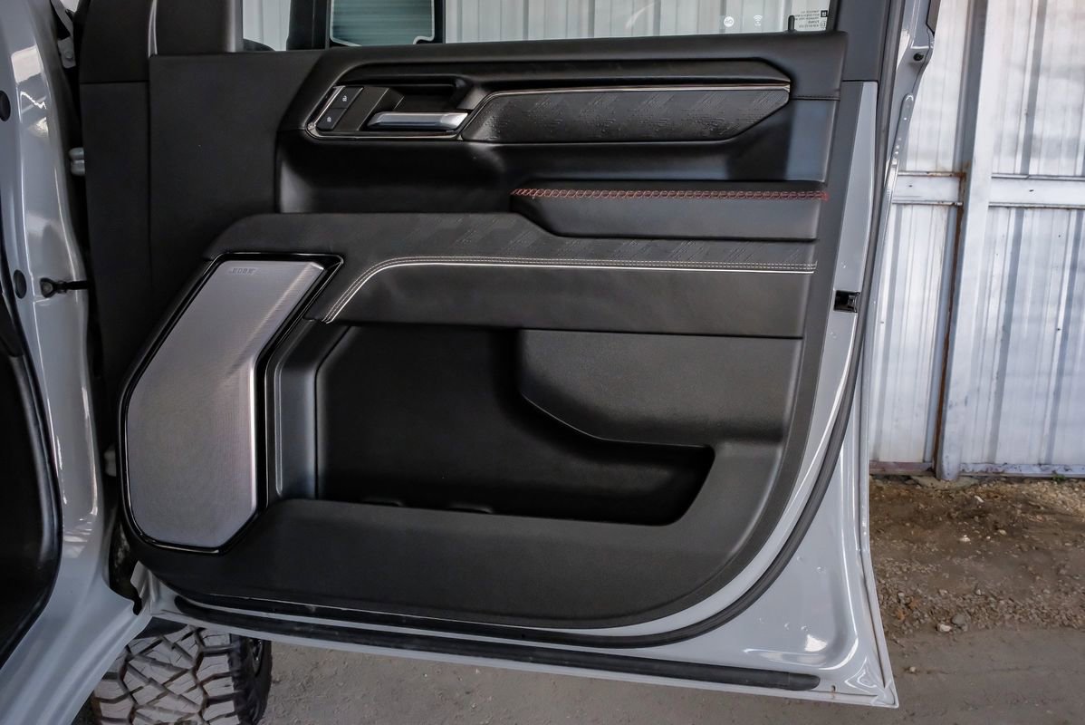 Used 2024 GMC Sierra 2500 AT4X image 45