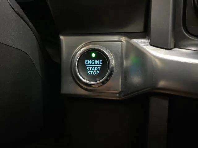 Used 2023 Ford F150 Lariat AWD/4WD image 93