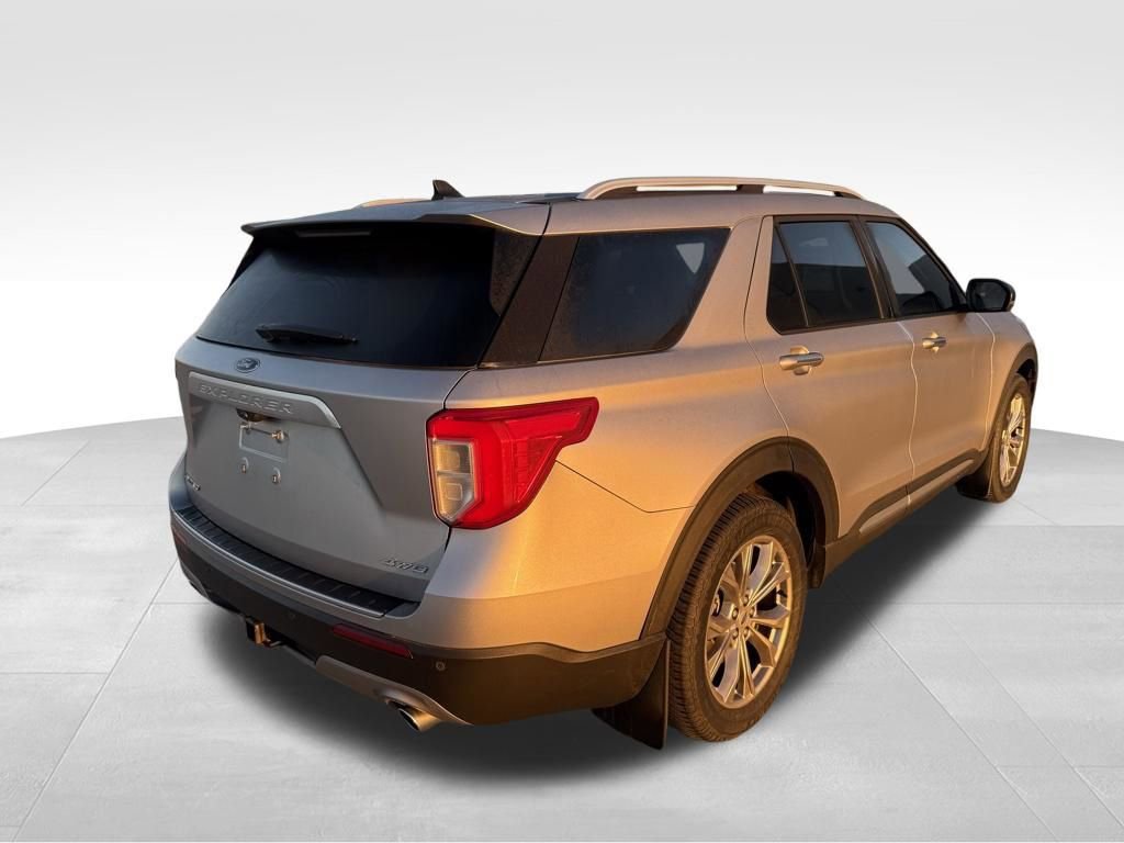 Used 2021 Ford Explorer Limited w/ Equipment Group 301A image 4