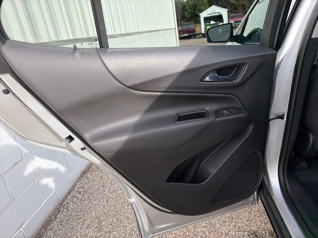 Used 2020 Chevrolet Equinox LT w/ Driver Convenience Package image 31